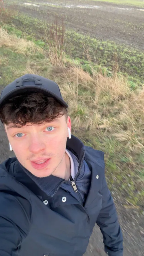 Thumbnail Sunsets make a walk so much better   by ZombieSport121