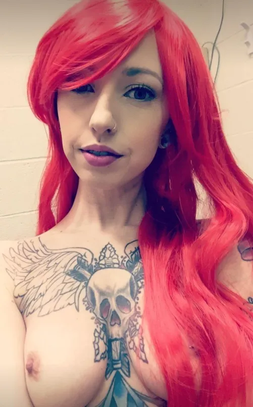 Thumbnail In Red We Trust: Embracing Change with MandiMariex (GirlswithNeonHair)