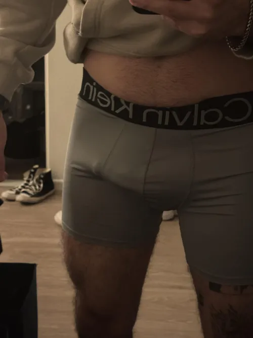 Thumbnail thechipsnqueso's Story of Being 22 Straight - Bulges Category