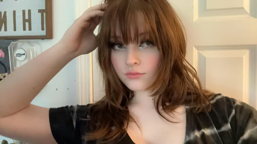 Thumbnail Haiiii  by BlazeCosplayz