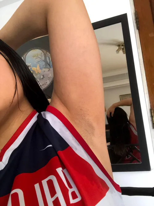 Thumbnail Sweaty Armpits Adventure: Delving into armpitfetish with Intringuing_artemisa