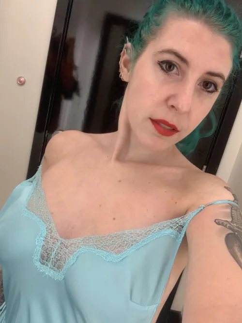 Thumbnail Enchanting Baby Blue Delight - sirenskiss3's Alluring Presence
