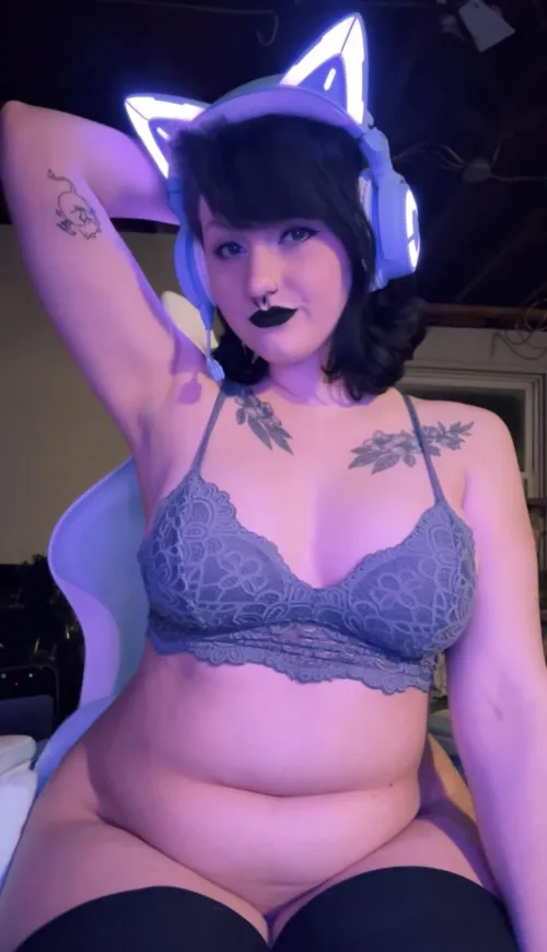 Thumbnail AlyxIvy: The Chubby Goth Egirl Experience in PunkGirls