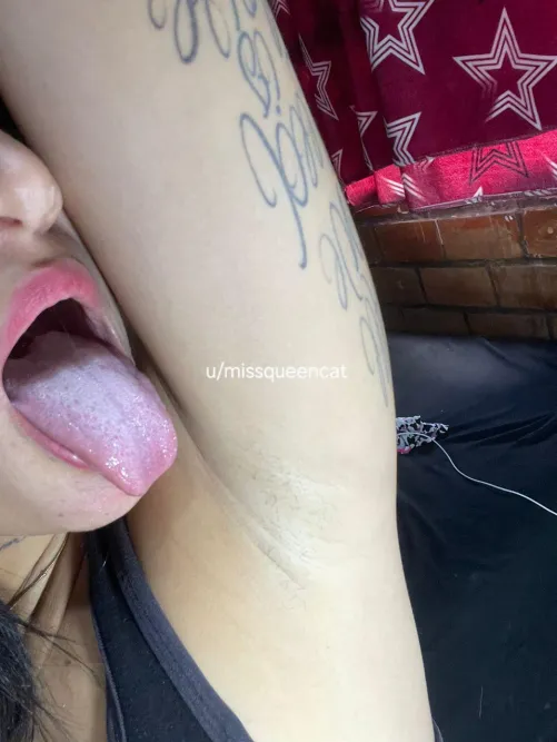 Thumbnail Hairy or Shaved? The Armpit Grooming Debate by missqueencat