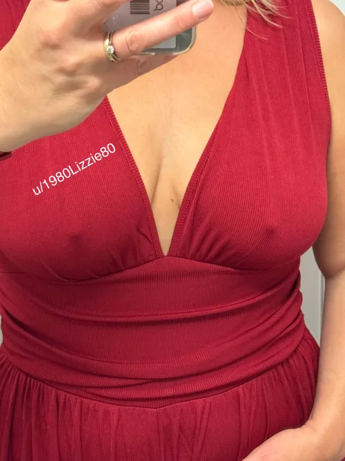Thumbnail Braless Confessions by 1980Lizzie80: Embracing Freedom