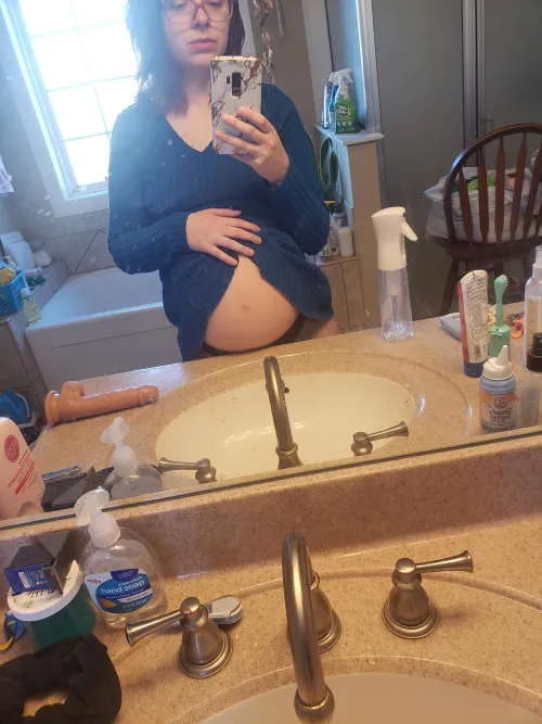 Thumbnail Exploring the Beauty of the Pregnant Body by YourPregnantPrincess