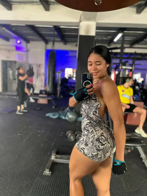 Thumbnail Let's Train Together: Sculpting Strong and Sexy Legs by maggiemarina
