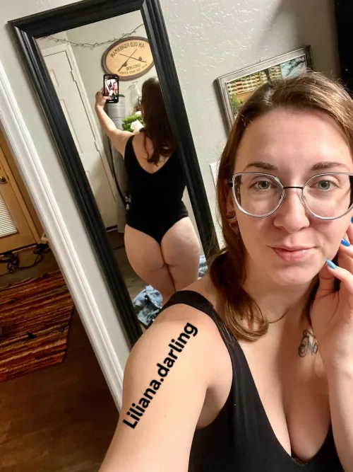 Thumbnail LilianaDarling: Pleasing Journeys Down on Her Knees - onlyfanschicks Charm