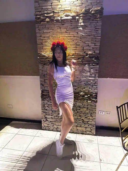 Thumbnail Elegant and Naughty: Diosasalome's Goddess Persona