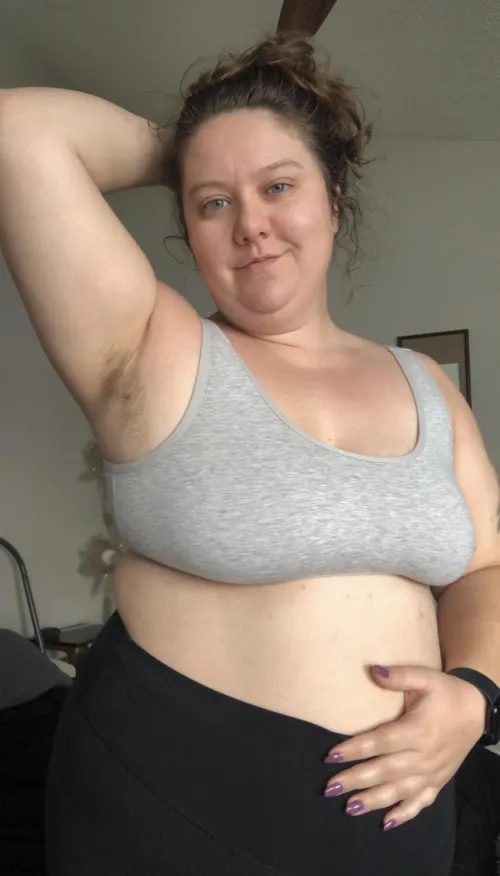 Thumbnail VioletWalden Embraces Natural Beauty: A Little Hair Everywhere