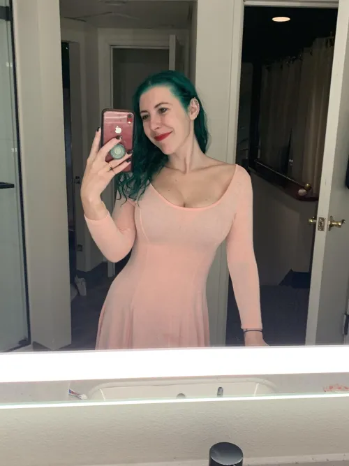 Thumbnail Sirenskiss3 Pretty in Pink Selfie Chronicles