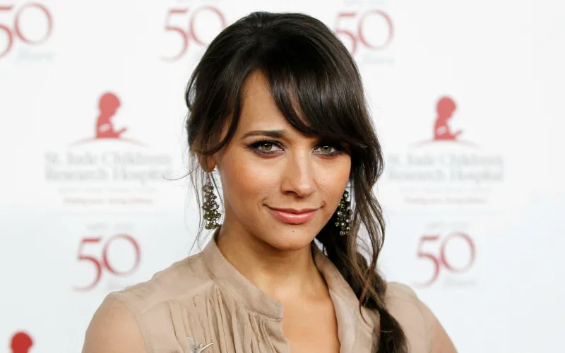 Thumbnail Rashida Jones Spotlighted by Author oblique_shockwave in PrettyGirls Category