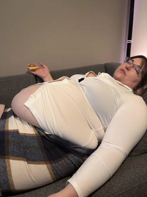 Thumbnail My Pizza Binge Story Ends with a Hilarious Twist | Laura_Fatty | Stuffers