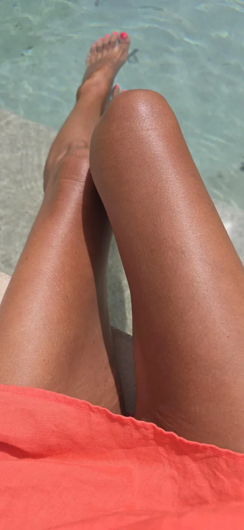 Thumbnail Sun-Kissed Beauty: Unveiling Natural Charm | Sensual_Sexy_60