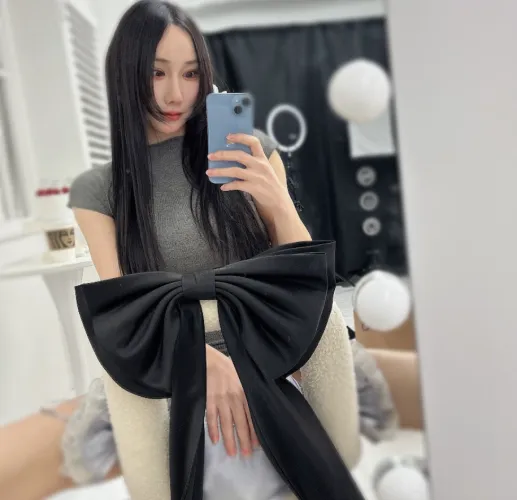 Thumbnail AurorraFields' MirrorSelfie: A Sensual Proposal