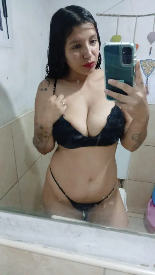 Thumbnail CelesIza's Allure as a Latin Mexican Beauty | Mexicana Charm