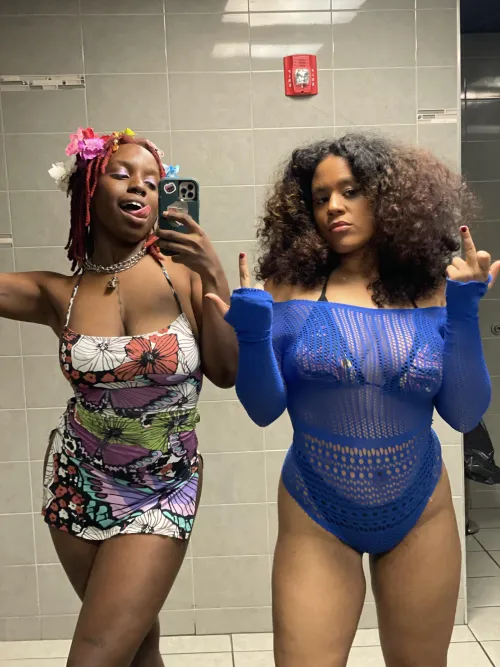 Thumbnail PiscesandClassy Presents: Allure of Lesbian Strippers
