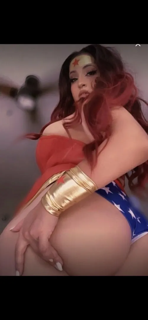 Thumbnail Wonder Woman Transformation by xtinacolombiana | Immersive Cosplaybutts