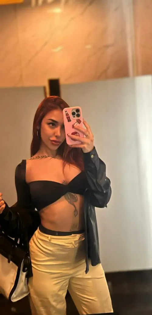 Thumbnail MirrorSelfie Magic with Sasha_SultryQueen - A Day to Keep Smilingn