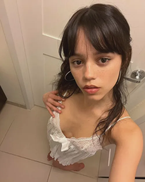 Thumbnail Unveiling Jenna Ortega's Allure with cobrakai--neverdies