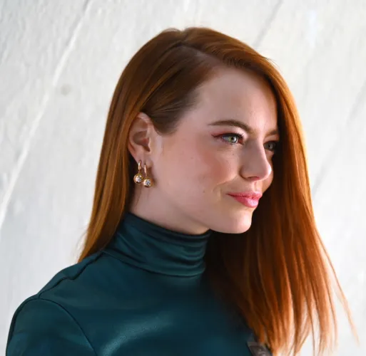 Thumbnail Emma Stone: A Portrait of Beauty by blood_smoker