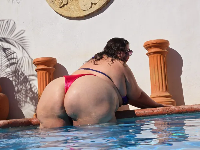 Thumbnail Dive into Pleasure: Splish Splash with BBWRoseVixen