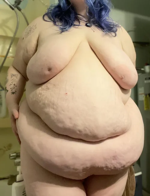 Thumbnail Unveiling Desire: Rubbing Up on This Belly - A Fantasy Revealed