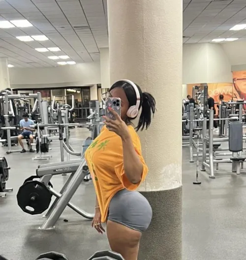 Thumbnail Who Wants to F*ck Me in the Gym? Revealing Confessions by Trapstuh