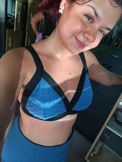 Thumbnail Hello Sweety: Delving into SweatyGirls Category by KitelingKa