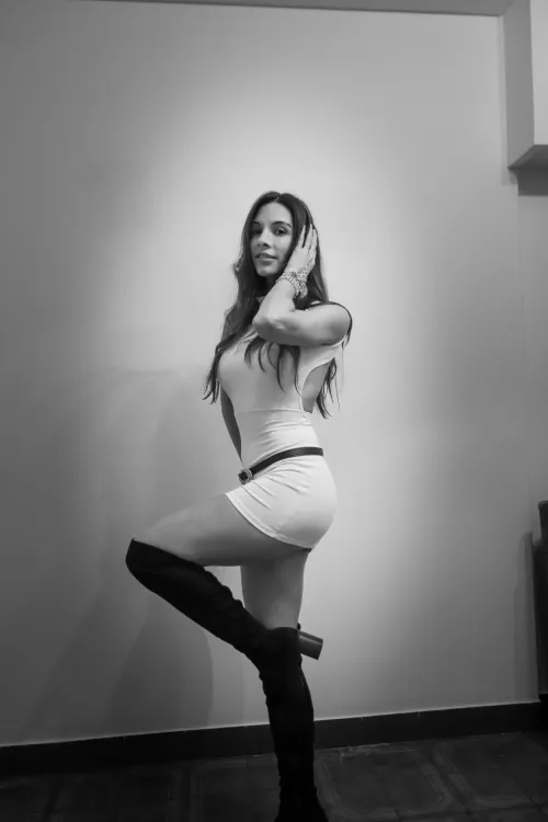 Thumbnail Dressed to Impress: DrSofiAcostaVIP Ready for Unforgettable Adventures
