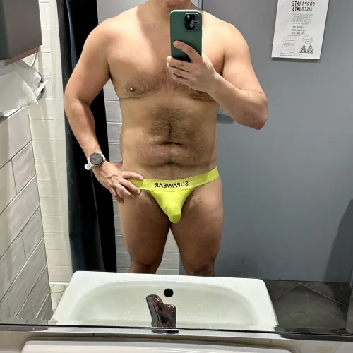 Thumbnail 32 Gay Post Sweaty Workout: Bulges Exposed by JuGlobe