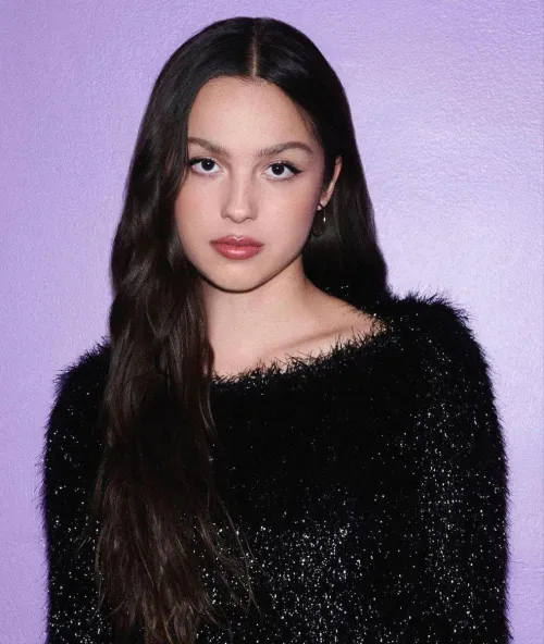 Thumbnail Olivia Rodrigo's Allure - CelebsGW Category