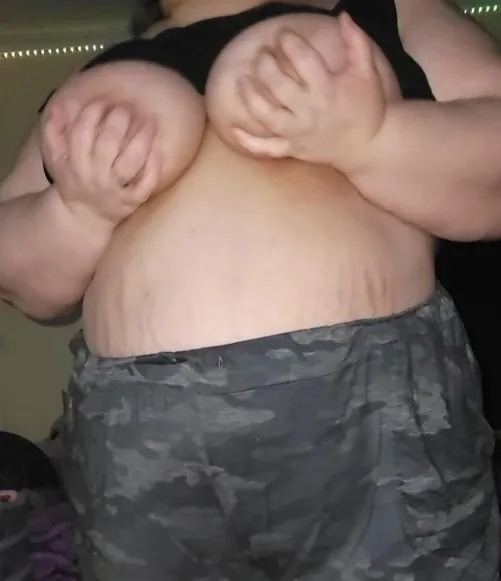 Thumbnail Princess2525xo Explores a Unique Perspective: Your Hands as a Handbra