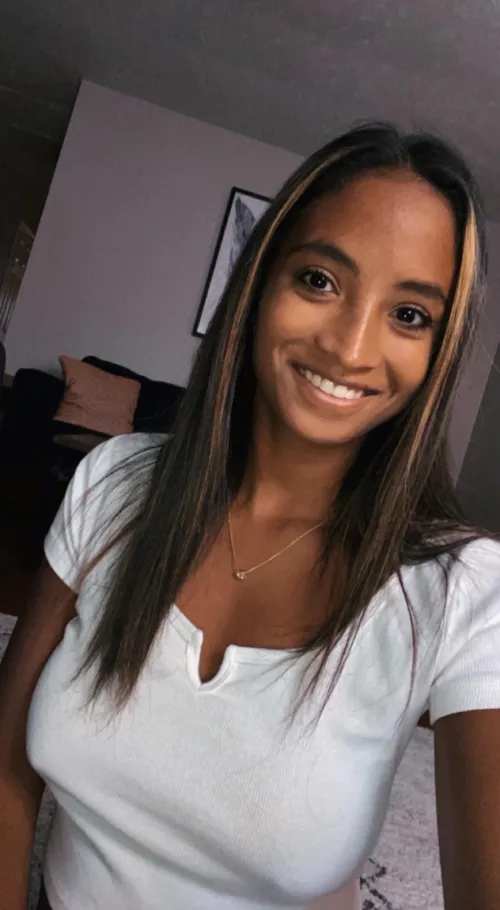 Thumbnail Italian & Colombian Beauty: TheRealGiana's Story