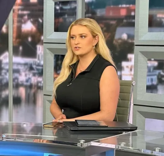 Thumbnail Unveiling the News Anchor Secrets in 2busty2hide Category