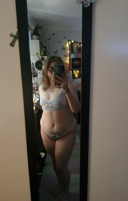 Thumbnail BBW Desire: Exploring 'Who Wants Me' by Desperate_Pay1718