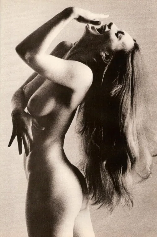Thumbnail Brooke Mills 1970s: Nostalgic Beauty | UncleSquiffy