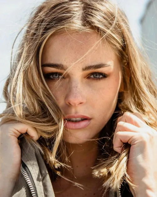 Thumbnail Captivating Charm of Elizabeth Turner | rom003 | PrettyGirls