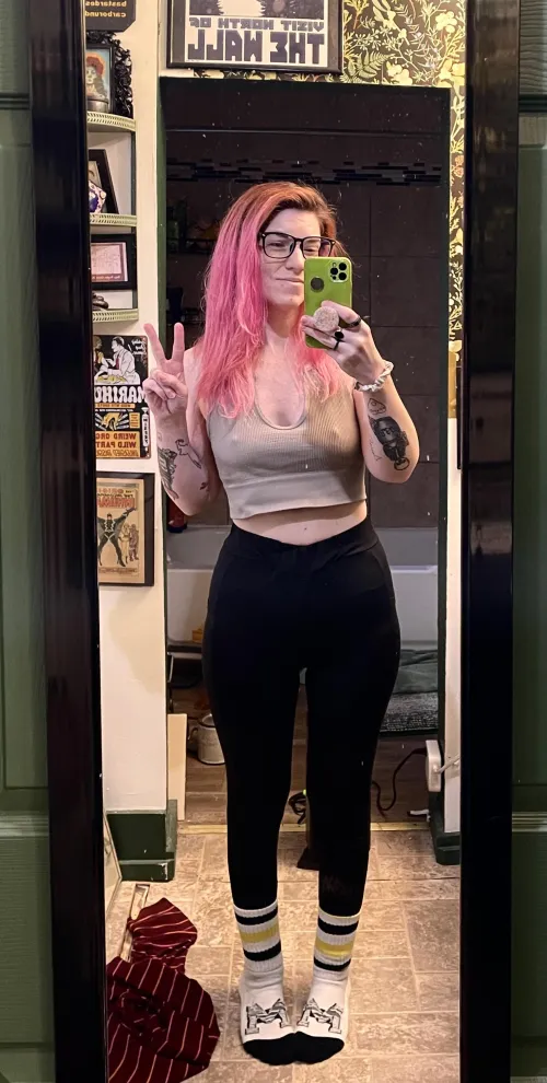 Thumbnail Pink Perfection: Embracing the Power of Color by missmoonrat
