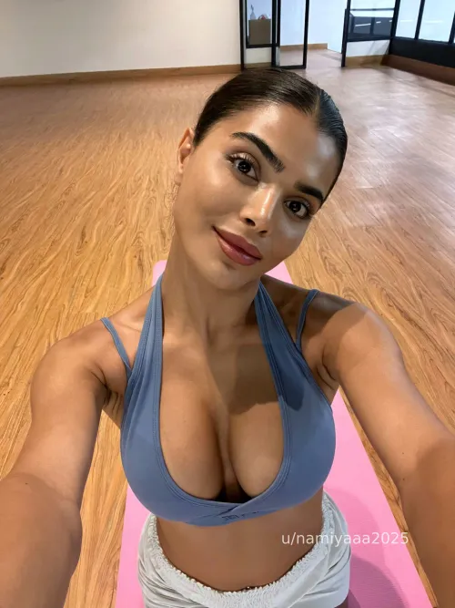 Thumbnail Sweaty Post-Gym Adventures in ArabPorn by namiyaaa2025