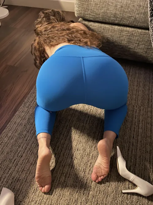 Thumbnail Legging Love by Funtimesfor2024 in WifeWantstoPlay Category