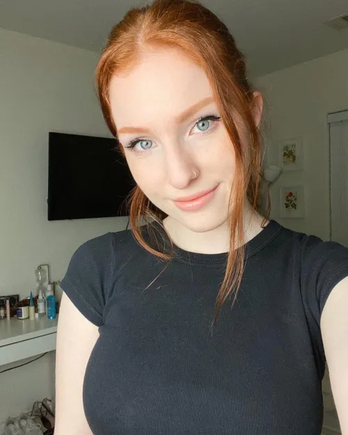 Thumbnail Sabrina Danielle's Charm - CelebManips Features - PrettyGirls