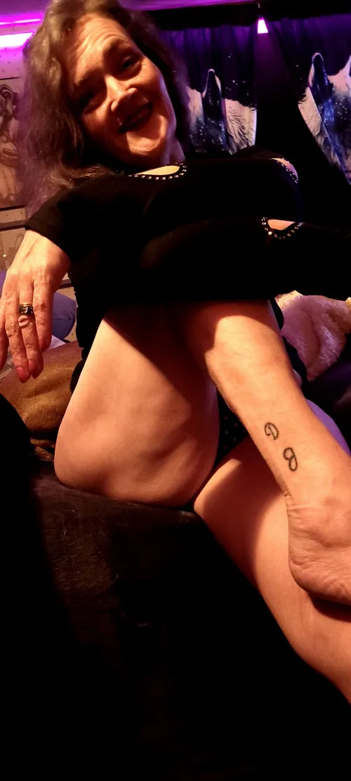 Thumbnail Sexy Leaves Some to the Imagination by NastyLittleNyxie in gilf Category