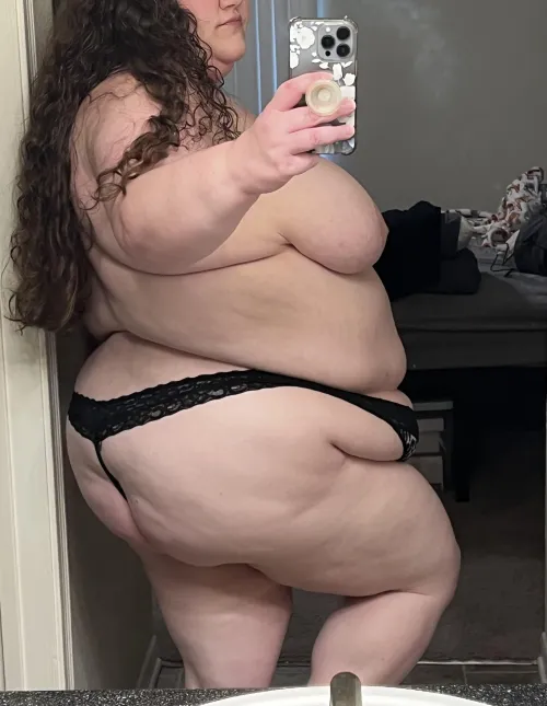 Thumbnail ssbbw Sensation: ARealHandful Promises to Entertain Tonight