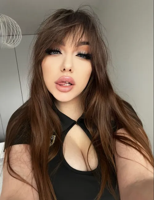 Thumbnail Mystery & Beauty - Brunette Elegance by AriaCrazy