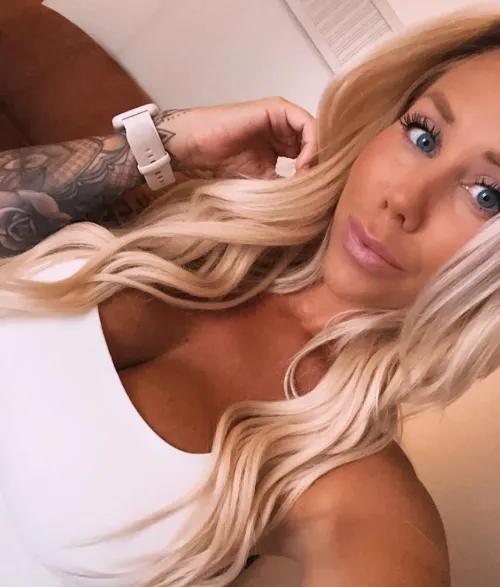 Thumbnail Dive into Thecumbitch69's Vision: Scandinavian Milf Bimbos