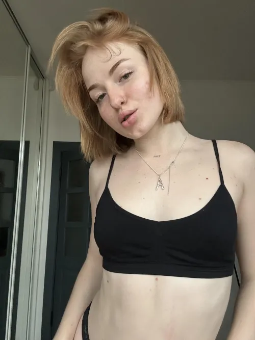 Thumbnail Dance with Style: The Ultimate Croptop Choice by hanna_mio