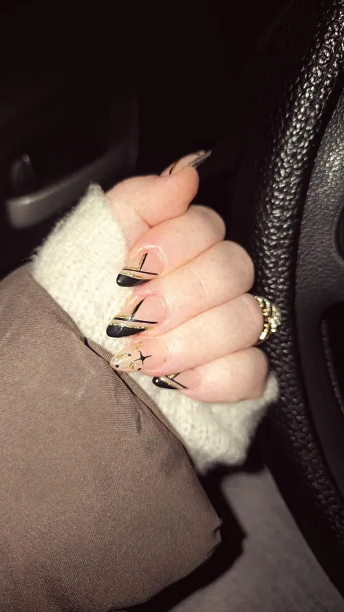 Thumbnail pixxie-d's Nail Fetish Guru: Aesthetic Revelations