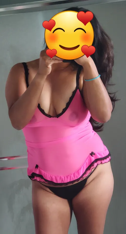 Thumbnail Latina Beauty: Discover interracialsoles23's Opinions on Mexicana