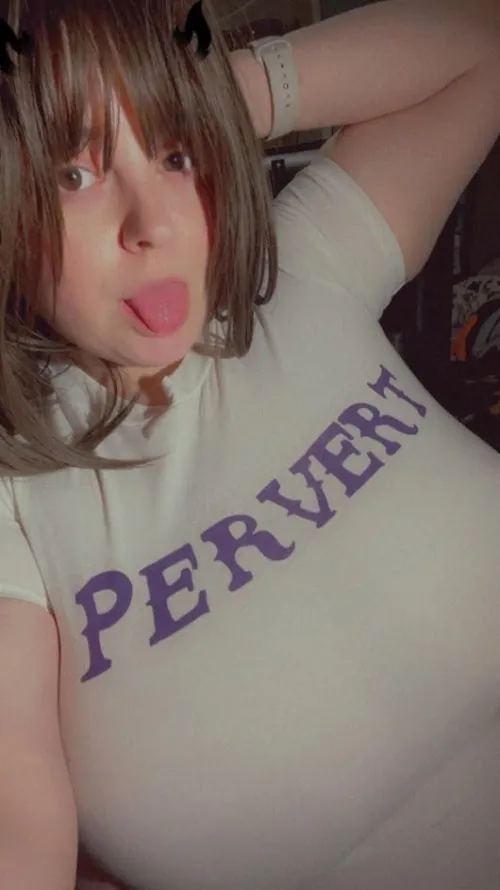Thumbnail New Cam Favorite Alert: Discover Simp4Gnomie's Charm | CamSluts